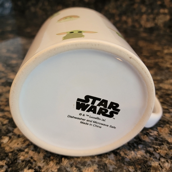 Star Wars Grogu The Child from The Mandalorian Large Mug, white & mint green - Picture 5 of 5
